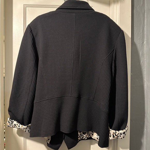 CHICO’S Black, Size 3, leopard lining, Women’s Jacket - Picture 7 of 8